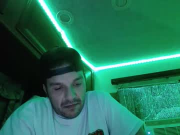 Whiteboi19941994 Chaturbate stream image from January 06, 2025