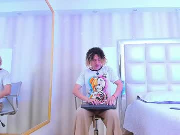 Crissvegaa Chaturbate stream image from January 06, 2025