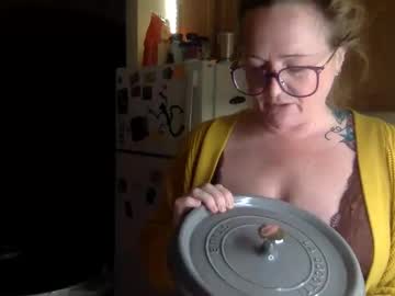 Fitzandelly Chaturbate stream image from January 06, 2025