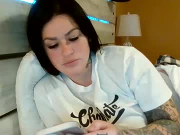 Julianaxxxrose stream image from January 06, 2025