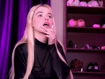 Missslola Chaturbate stream image from January 06, 2025