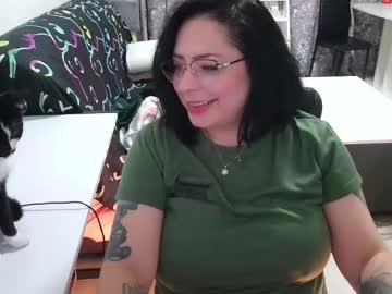 Elenaevergreen Chaturbate stream image from January 06, 2025