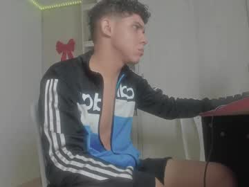 Johnnybravo_420 Chaturbate stream image from January 06, 2025