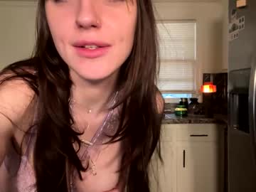 Starisstarving Chaturbate stream image from January 06, 2025