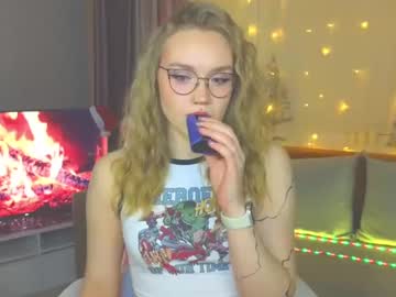 Aurora_Golden Chaturbate stream image from January 06, 2025