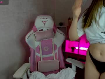 Holly_Li1n Chaturbate stream image from January 06, 2025