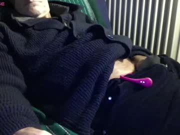Mynakedbeach Chaturbate stream image from January 06, 2025