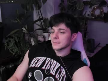 Whiteegrimm Chaturbate stream image from January 06, 2025