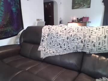 Clarawolfe22 Chaturbate stream image from January 06, 2025