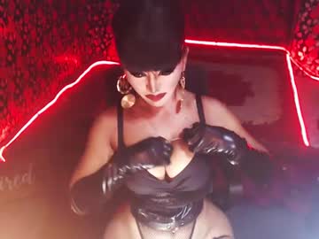 _Hailyourqueenx Chaturbate stream image from January 06, 2025