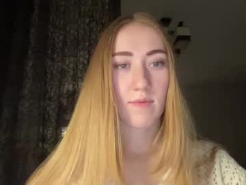 Kitte_Shy Chaturbate stream image from January 06, 2025