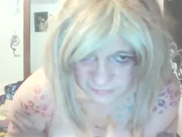 Traphouseslutbunny4fun Chaturbate stream image from January 06, 2025