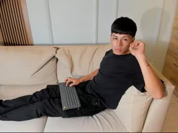 Austinevanss Chaturbate stream image from January 06, 2025