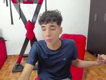 Harry_Latinboy Chaturbate stream image from January 06, 2025