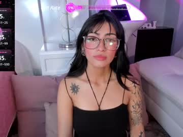 Miadevine_ Chaturbate stream image from January 06, 2025