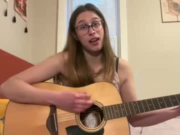 Laineyluvv Chaturbate stream image from January 06, 2025