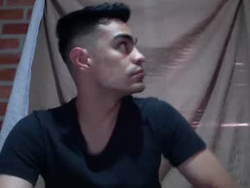 Liiam_Collins Chaturbate stream image from January 06, 2025