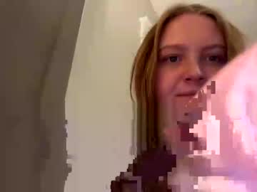 Phatassblond Chaturbate stream image from January 06, 2025