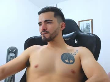 Alejandroo_7 Chaturbate stream image from January 06, 2025