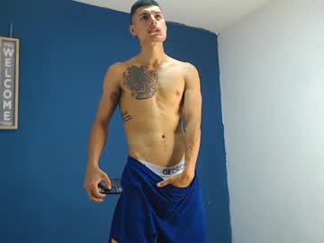 Davidgalvis1 Chaturbate stream image from January 06, 2025