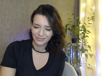 Elinapretty Chaturbate stream image from January 06, 2025