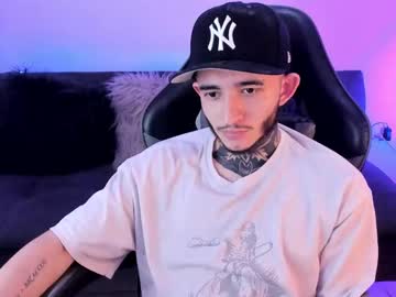 Straight_Man_Andmore Chaturbate stream image from January 06, 2025