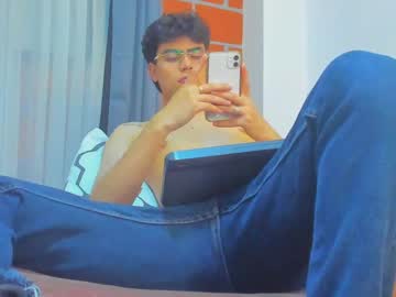 Denison_ Chaturbate stream image from January 07, 2025