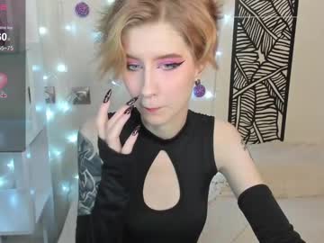 Julescrown Chaturbate stream image from January 07, 2025