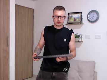 Mykeowen_ Chaturbate stream image from January 07, 2025