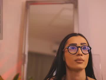 Cloeobril Chaturbate stream image from January 07, 2025