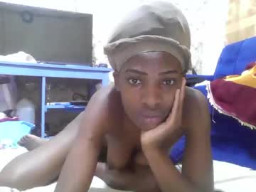 Innocent_Laurah Chaturbate stream image from January 07, 2025
