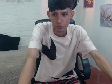 Eliasblue Chaturbate stream image from January 07, 2025