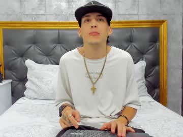 Vincenthunter Chaturbate stream image from January 07, 2025