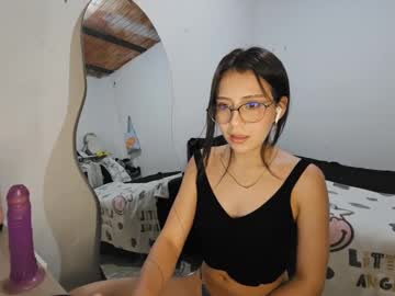 Creem_Baby Chaturbate stream image from January 07, 2025