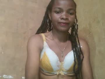 Maniah01 Chaturbate stream image from January 07, 2025