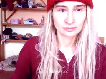 Mysexydresses Chaturbate stream image from January 07, 2025