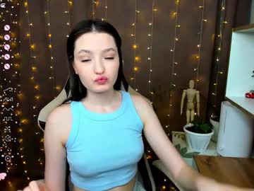 Fairy_M00n Chaturbate stream image from January 07, 2025