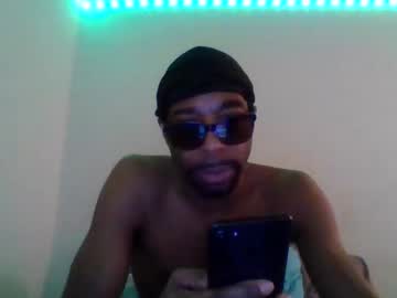 Hoodlatelatenightshow Chaturbate stream image from January 07, 2025