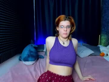 Kiki_Krash Chaturbate stream image from January 07, 2025