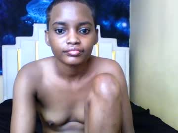 Lynne_ Chaturbate stream image from January 07, 2025