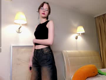Angellshy Chaturbate stream image from January 07, 2025