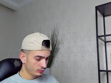 Brandontatex Chaturbate stream image from January 07, 2025