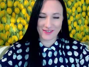 Goldmoonn Chaturbate stream image from January 07, 2025