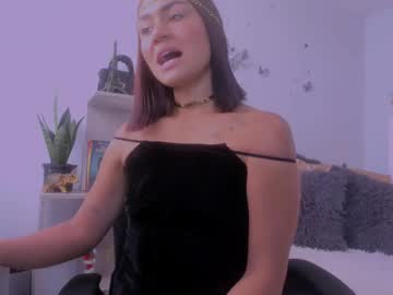 Auroraponce Chaturbate stream image from January 07, 2025