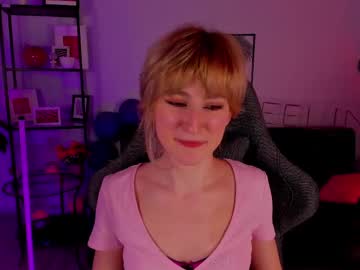 Luxrayi Chaturbate stream image from January 07, 2025
