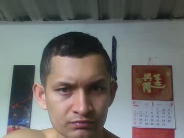 Xristiancol Chaturbate stream image from January 07, 2025