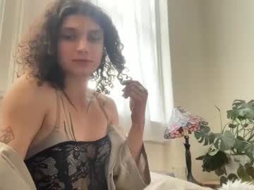 Curlyheadedangel Chaturbate stream image from January 07, 2025