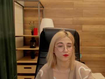 Moon13152 Chaturbate stream image from January 07, 2025