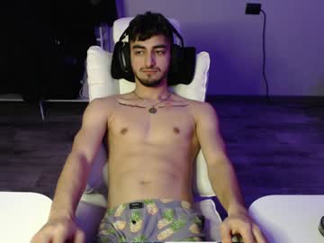 Jastin_Black Chaturbate stream image from January 07, 2025
