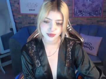 Kitty_Fox_B Chaturbate stream image from January 07, 2025